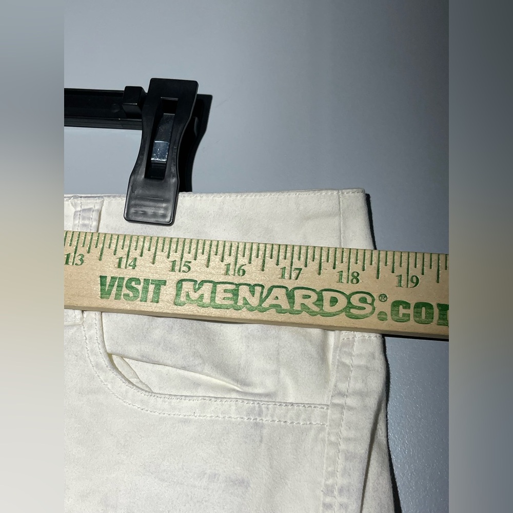 Guess White Jean Shorts Casual Style - Picture 12 of 12